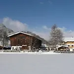 Obersinnlehenhof Apartamento *