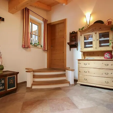 Obersinnlehenhof Apartman *