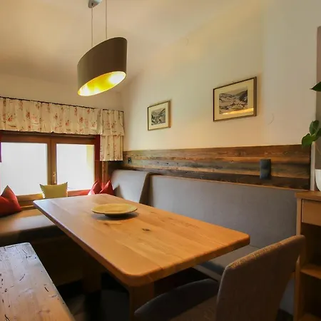 Obersinnlehenhof Apartman *